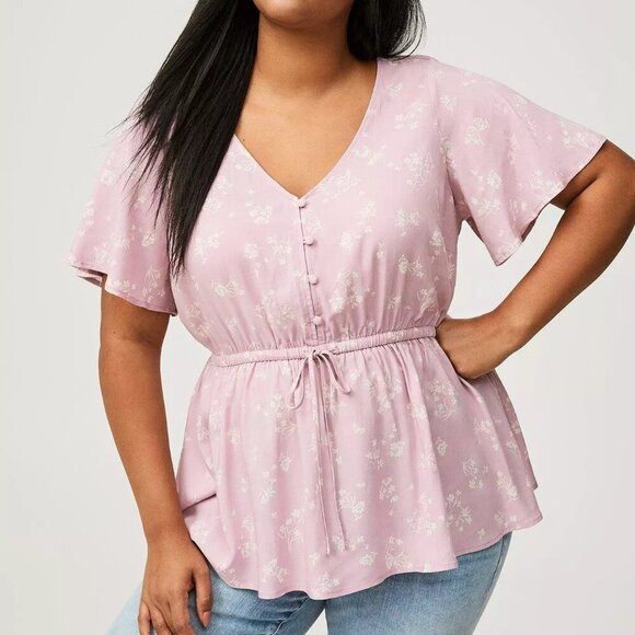 NWT Torrid Ditsy Floral Babydoll Challis Flutter Sleeve Top in Size 1 (14/16) - Picture 1 of 11